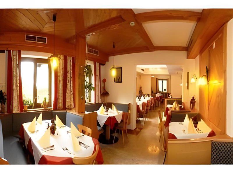 685938DDAD331B0E742095BDB9560B76