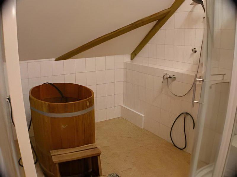 3C8DDF6C89C5C0226ECC193A3FD5356C