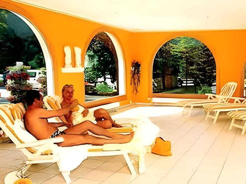 1EB476FAED4C6420ED4091898D84C2CC