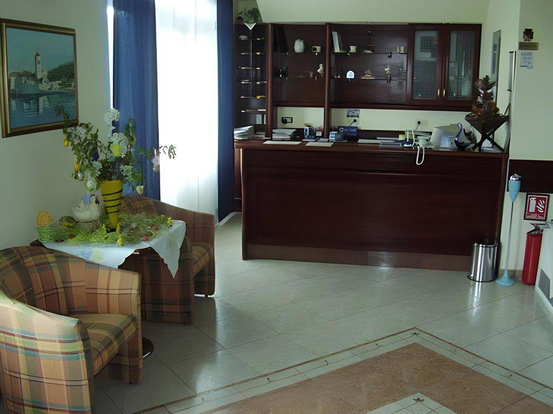 AFB7851A0190B0E46FB8702A1F9502E1