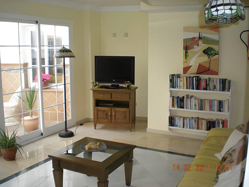 4D3315CE27DE82836BAFBD2573B7980D