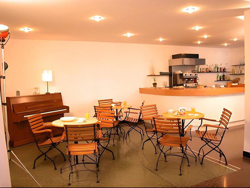 D1628411F1CF9601F8B8345A2892D8A5