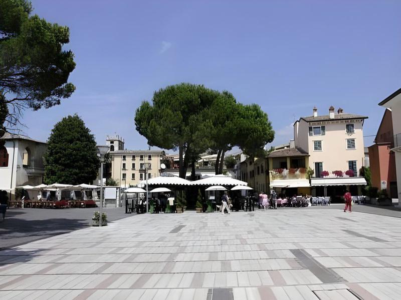 49B0A57E73D632F4A1C2CFEDF2DF94CD