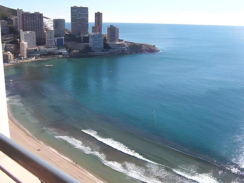 B0A9DD47A9BAB89FD8682129FBCAAAE2