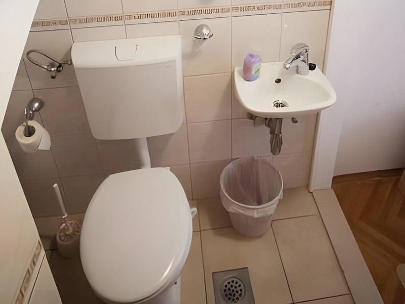 DD778FC3E2F5729900102B983AFBFF1B