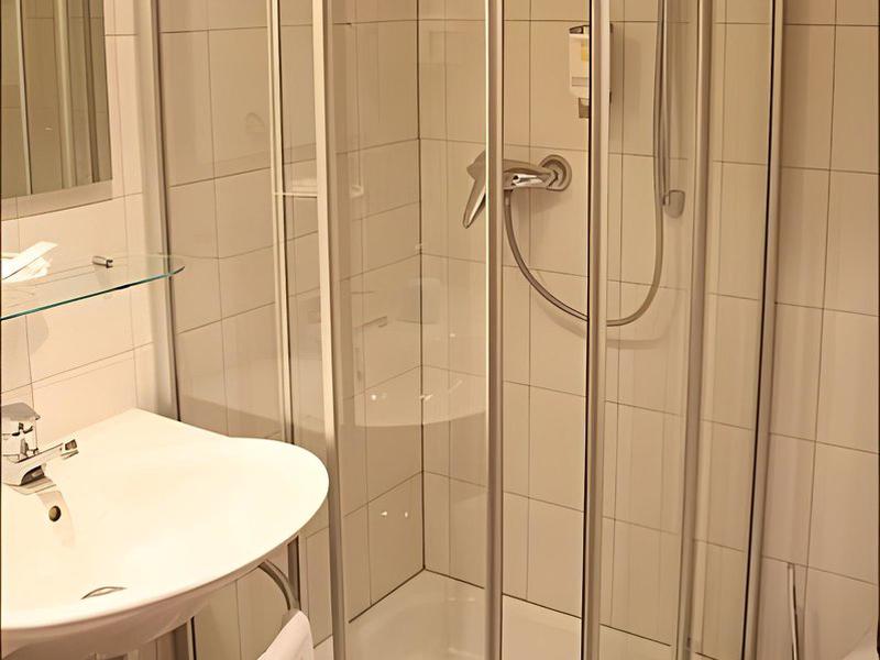 CE653D6CF32DAF571463A2D51B3B6FAB