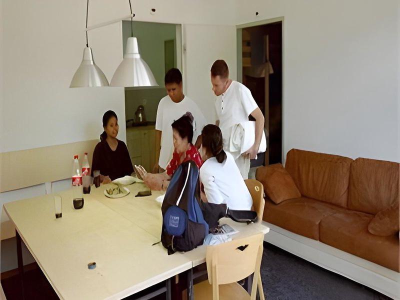 E59A95D37A0595EFEFF9231C6B84D813