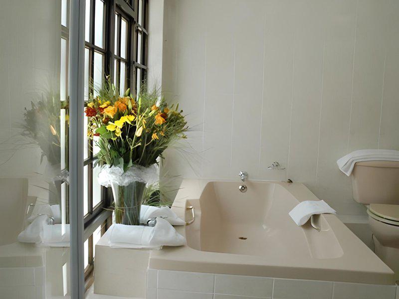 6DB13C93F3F0E15269E24C89359210CB