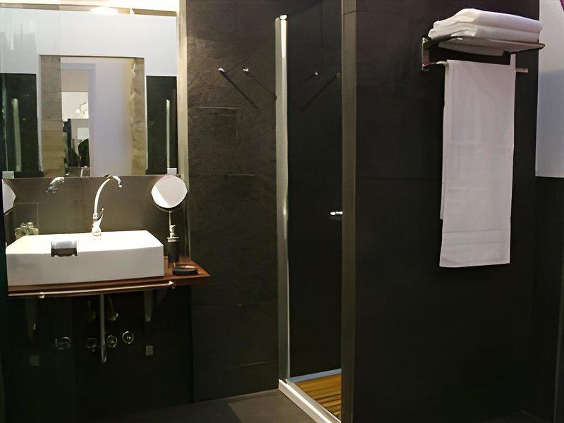 F9A64E51BEF55A36472663A4DA5FEACF