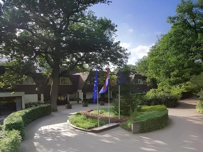 10491FAD0F01B01219D81CE16ED9BF0E