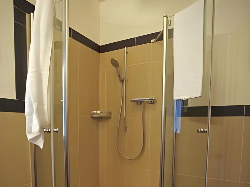 4C3F8199ED6ACC92A17F1A2A336D4E3E