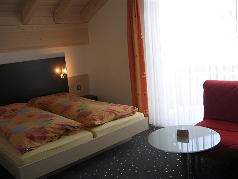 2C11053837E04EA7CAC4DF4B1783A7D0