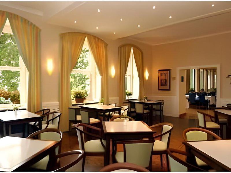 56BDE195E6111657AE8EB73D4D595BC6