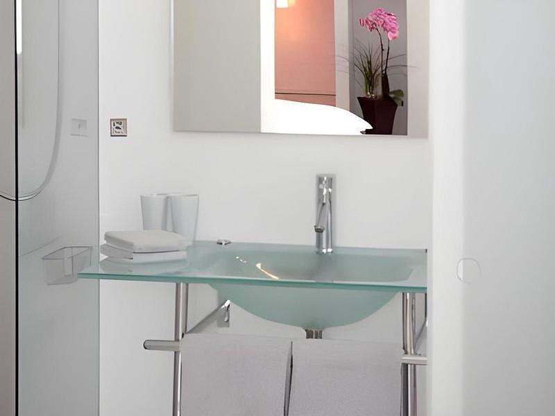 4472C5FE522299D710AA07C7E2008648