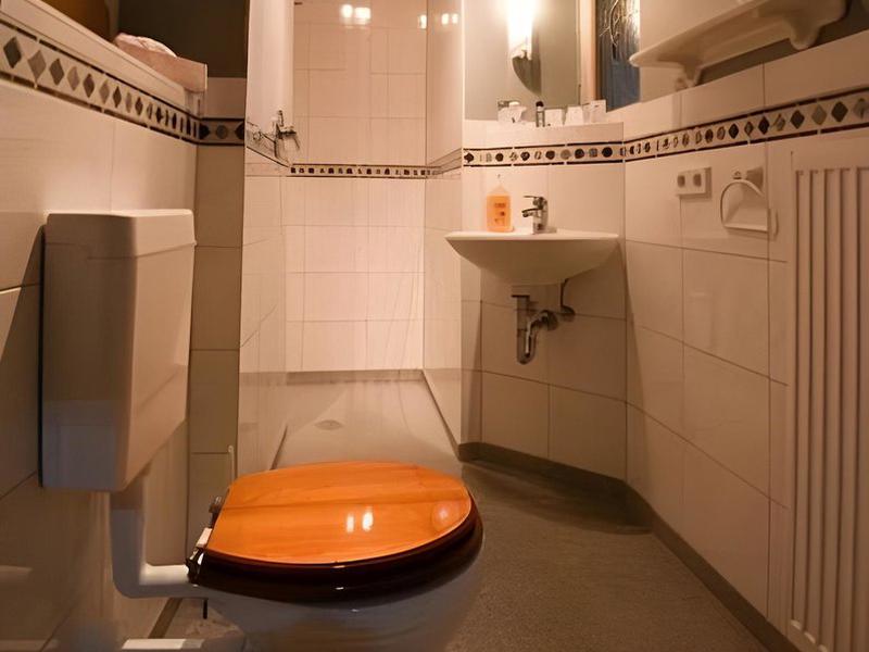 A3921EC564B954701502AD185D09597C