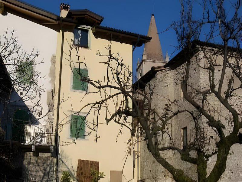 9EE3A5F84F897C9D9C8CE5AB389B4CB1