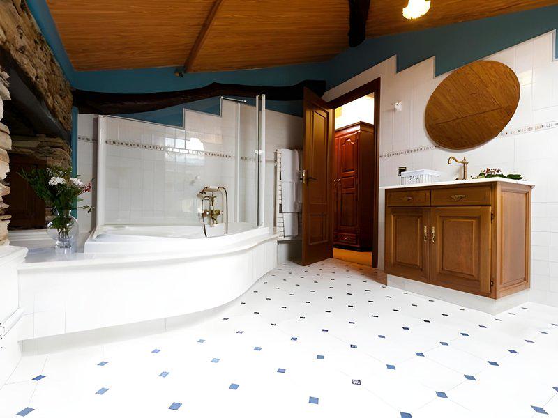 BB982767F5777102515B6404F4D155D2