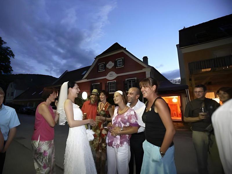 5E05E4137990C210683D8832D342DF2A