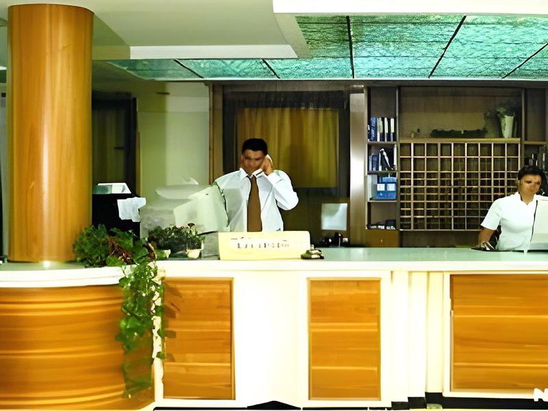 6E0C8062BCF8435737F4406450D2CEF1