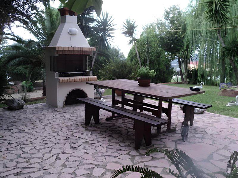 66E0EE212835B8DF609FB3FCC2D949E3