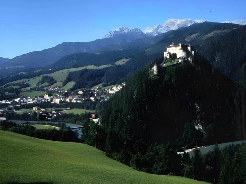 DC13918F1E84E618BA7E9F5A9C618328