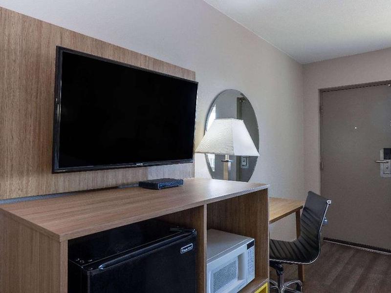 BF77C52AFB119E4D92F2FB70B3D1BBA2