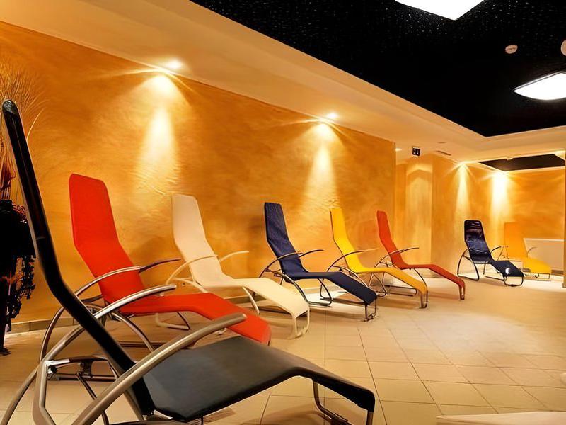 E91620EF46C1A0490F3783C4F3674738