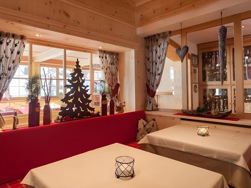 0AEC6BD3EC1A4B432F94AD8F74311174