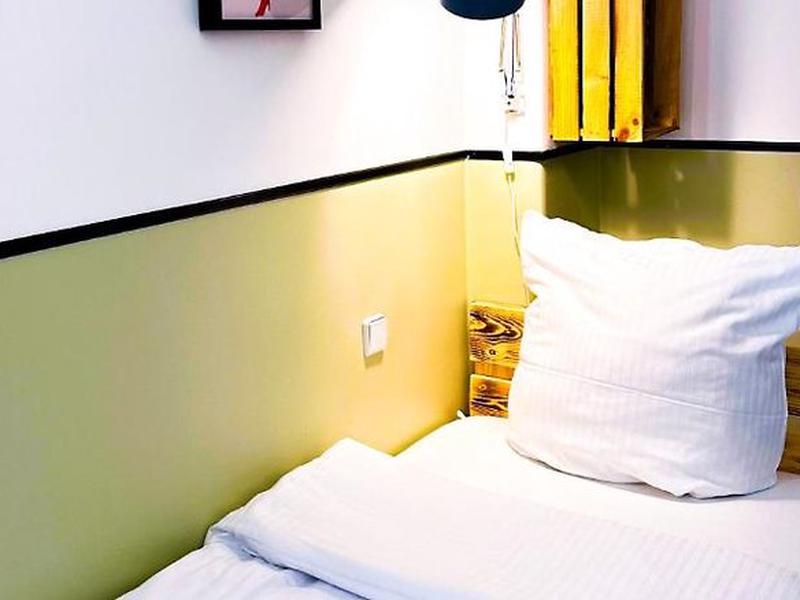 318092A86876C06CDEF0B57341EA279F