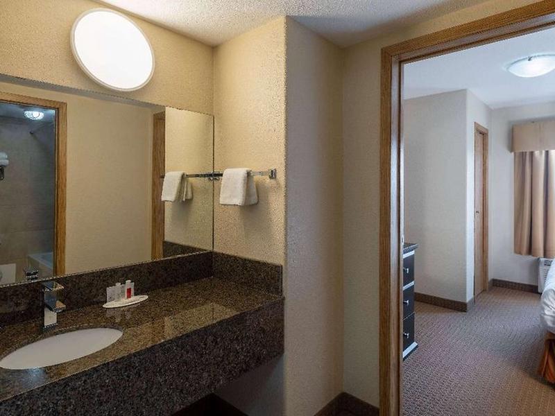 F91805AC3C550CD33E0F560B80127407