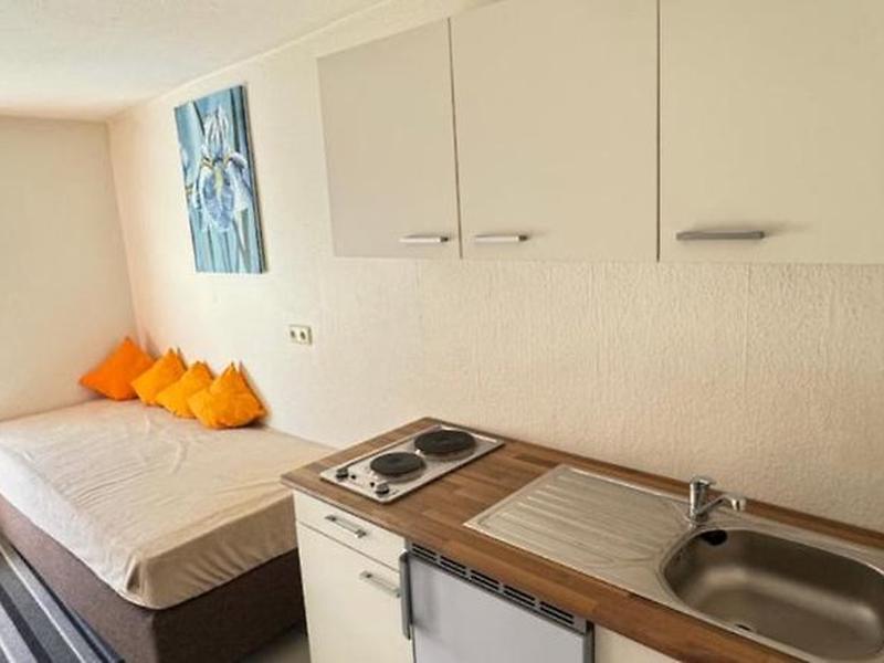 D8348257231344C2A33C7EACB7B7E247