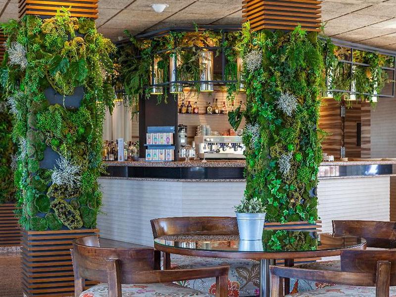 30D7E4E40CE3EC8C6BDD864EF527005D