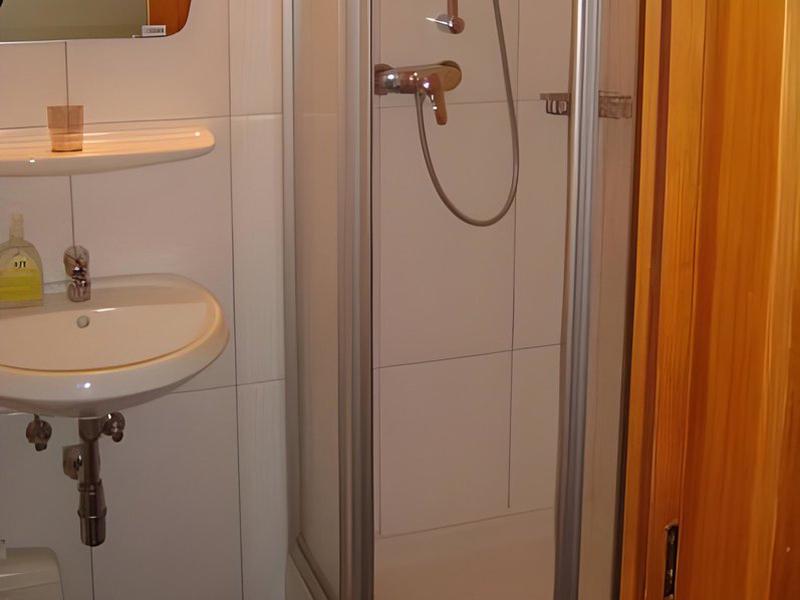 75DF4B1CC5DFC62B93441370D64D4E89