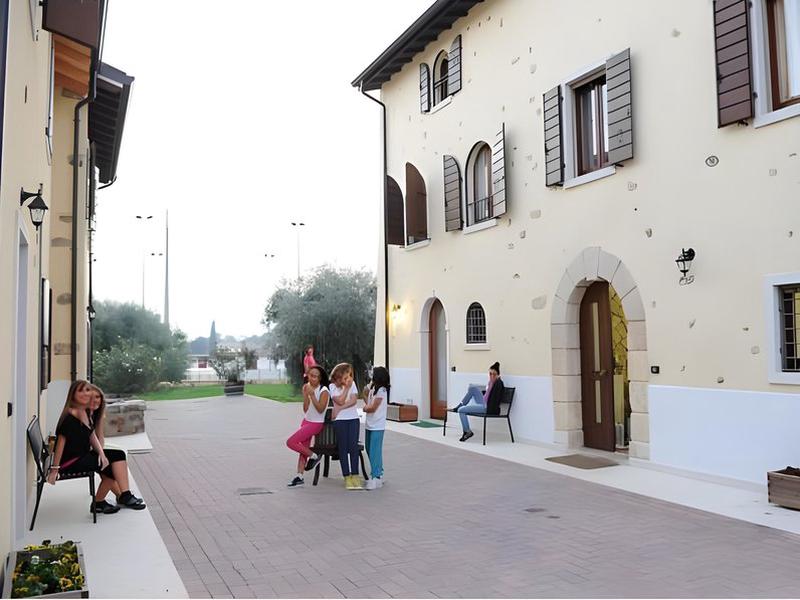 B06003E022D947570B2AC3477132A66C