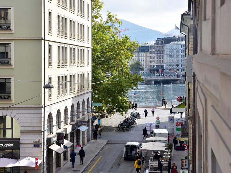 C13601A575C1F8C1B26DBA9F64B3D887