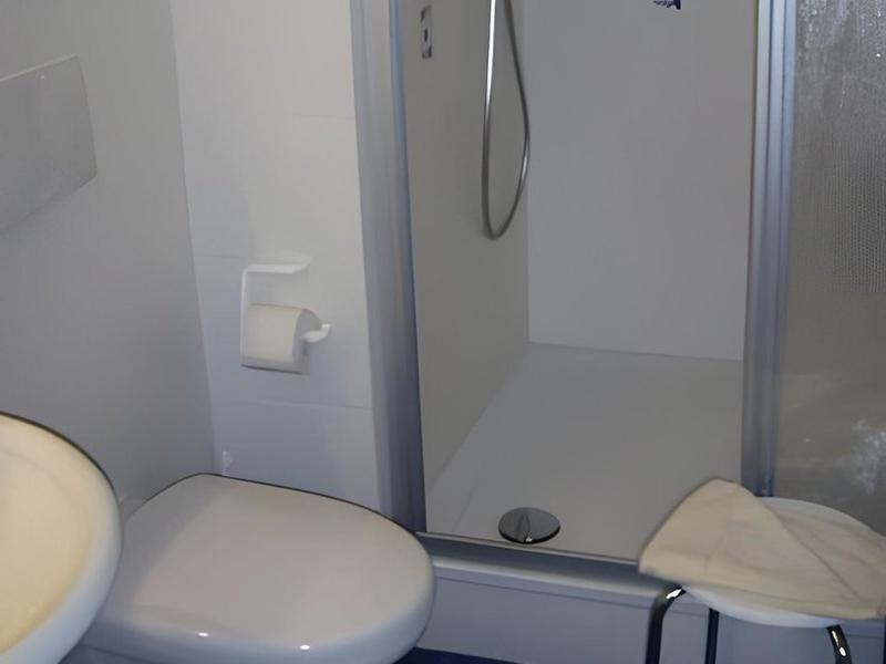 A933E1325249608631CB7CA47FDF98D1