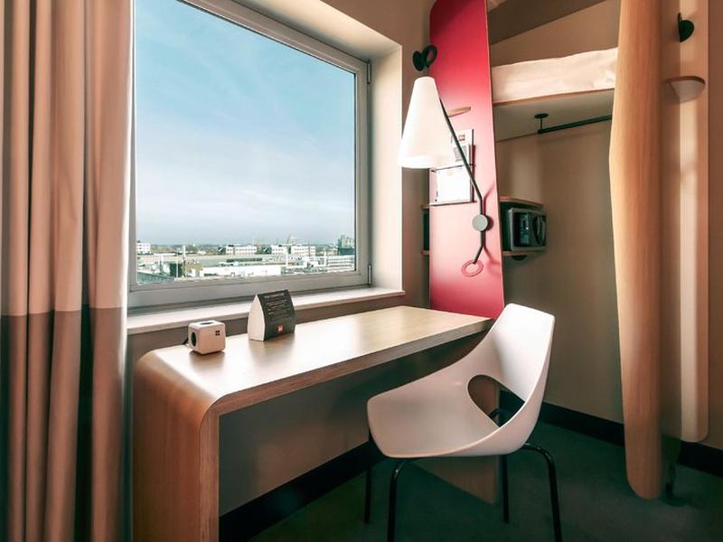 11C69F9ACBB66C9884B45371711BDF32