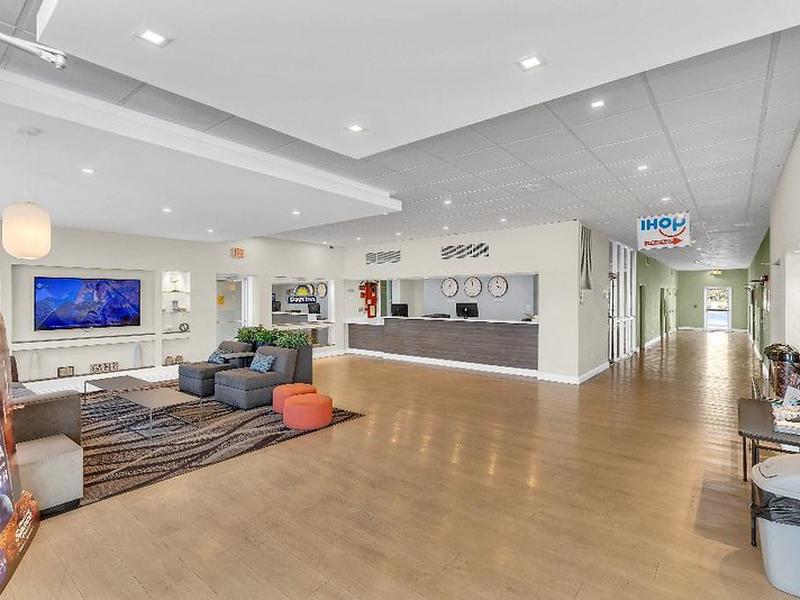 BB2B2B21DE09475AEB43C142B16FD4CB