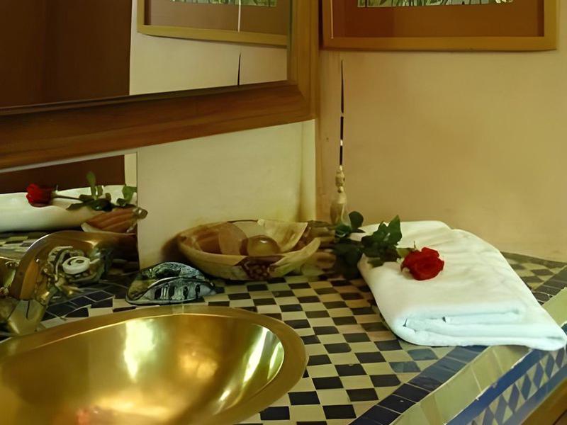 5837BF5F38C88CA4A199FD2E1C0E1A21