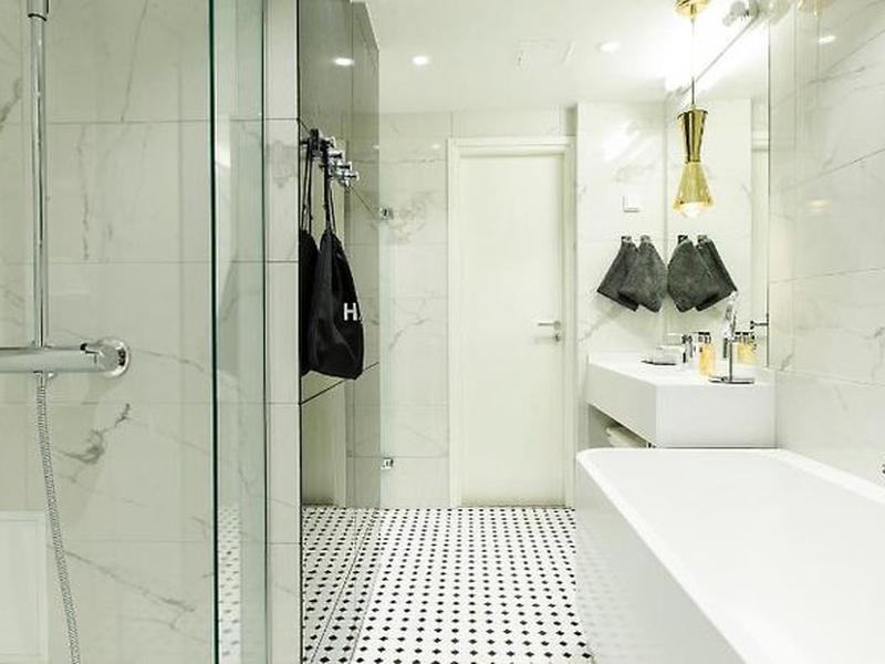 74239B3DE4EE6E52BCDD7B69CC610402