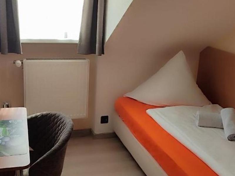 907C95F816B013B6474BFE510DFB942E