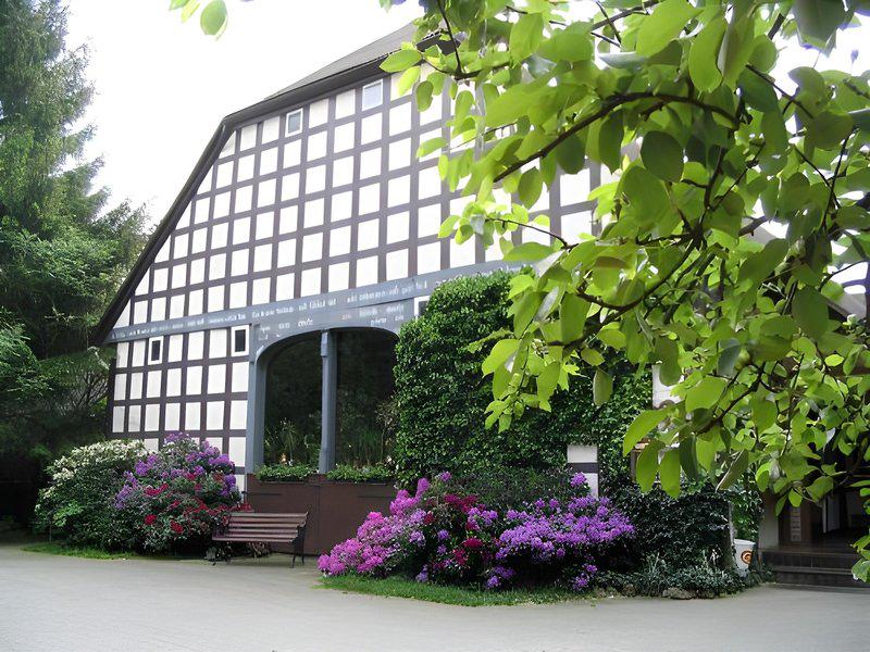 3B3A51DF8EF5BEC5A898EE537F19F85B