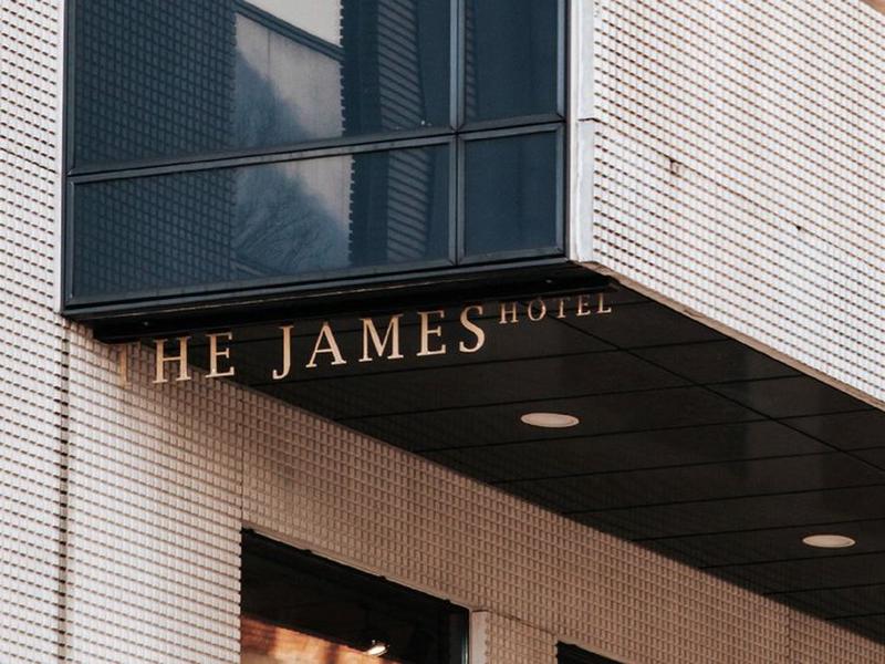 A490121D25D86CC595E52616102B501E