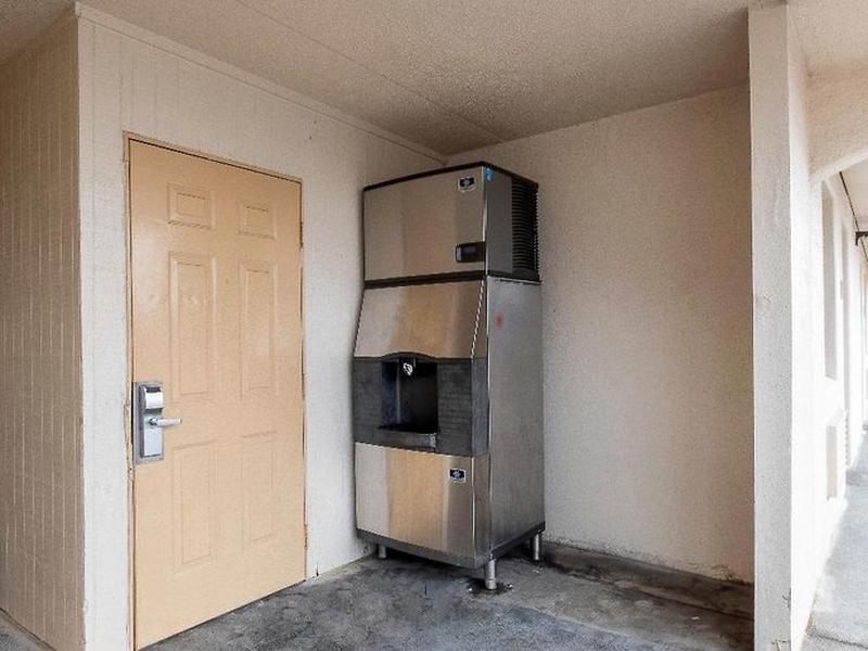 27B085D8F189B42F2490AE1FC2D63891