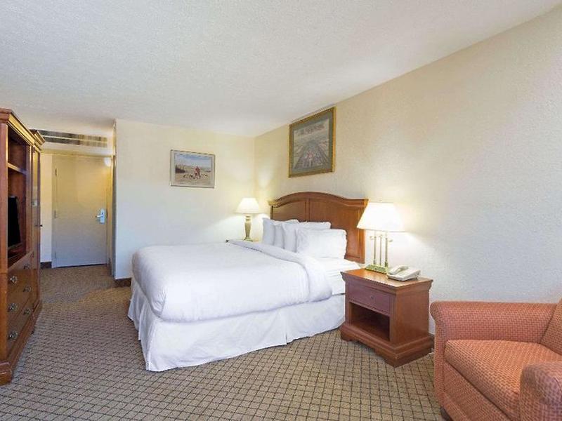 EACC78E4A4F587E738388E5DD3AA0E4F