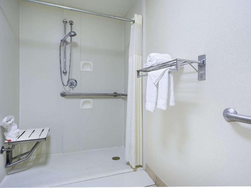 0B85514A0AD03083805FFED0EB146D25