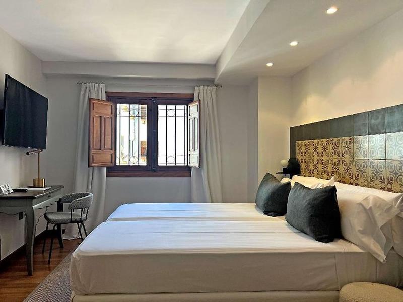 CB5C9F1A0D0154575B42261A5192663A