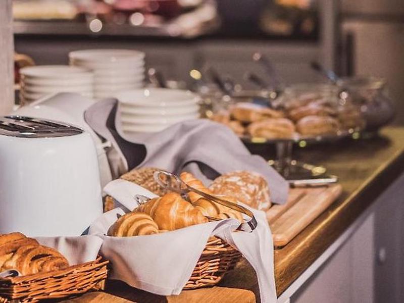 7993ADF4BFF394573CCDC4D8542C4B4A