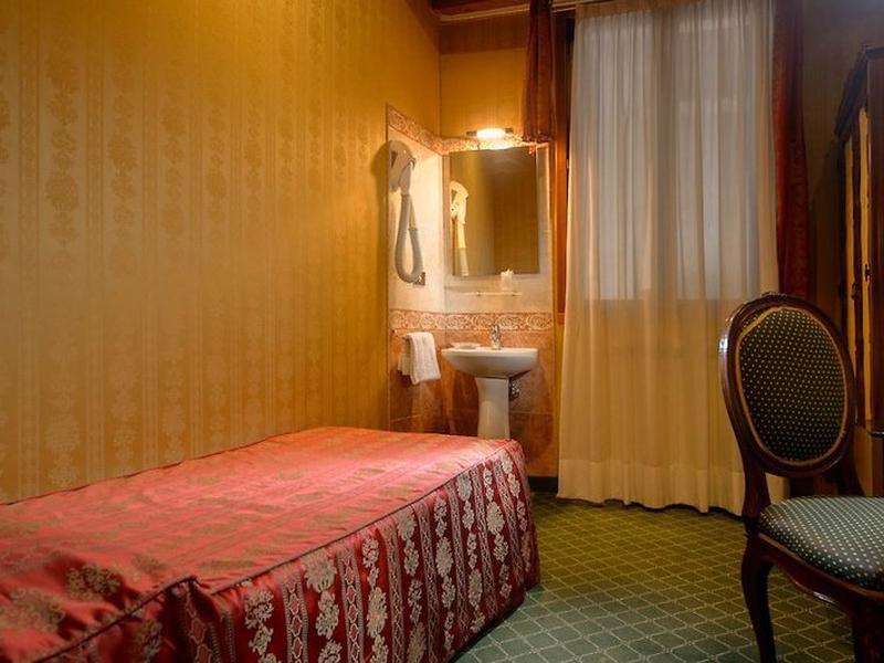 BF095683C9687FC2C746C45C517B2B0C