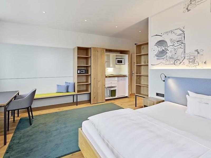 B51EBD3094B231587BFE003148BC4FEB